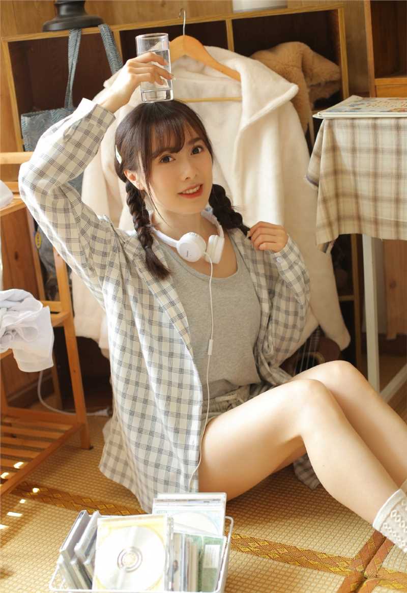 最全丸子头可爱妹子清纯可爱私拍壁纸