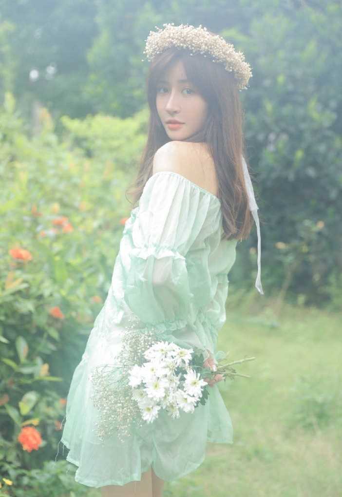 优质花环美女圆润香肩精致锁骨图片