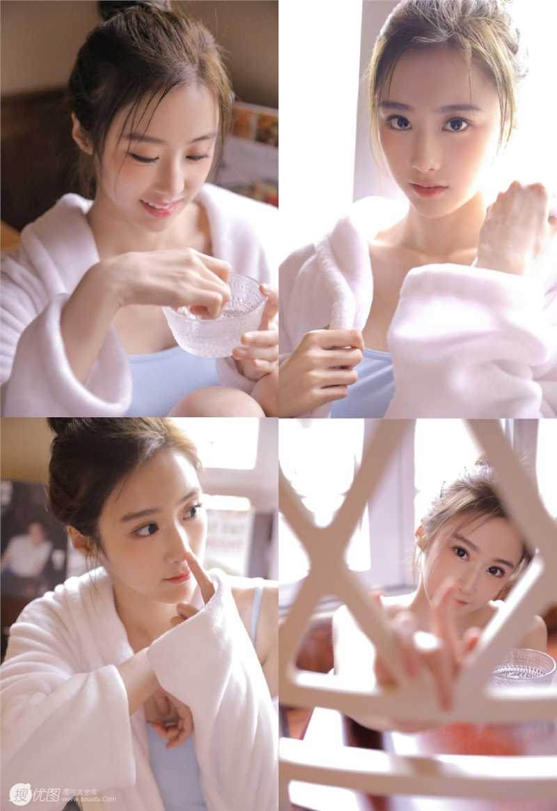 高清纯情可爱丸子头妹子诱人背心私房图集