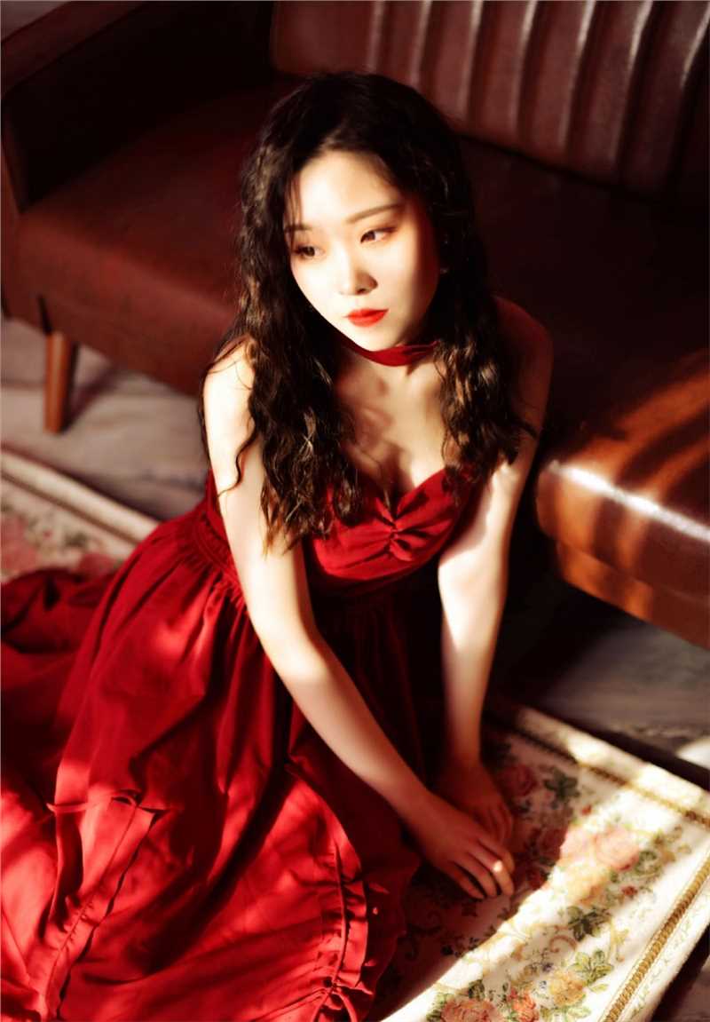 特别专辑娇魅红裙美女诱人光影性感