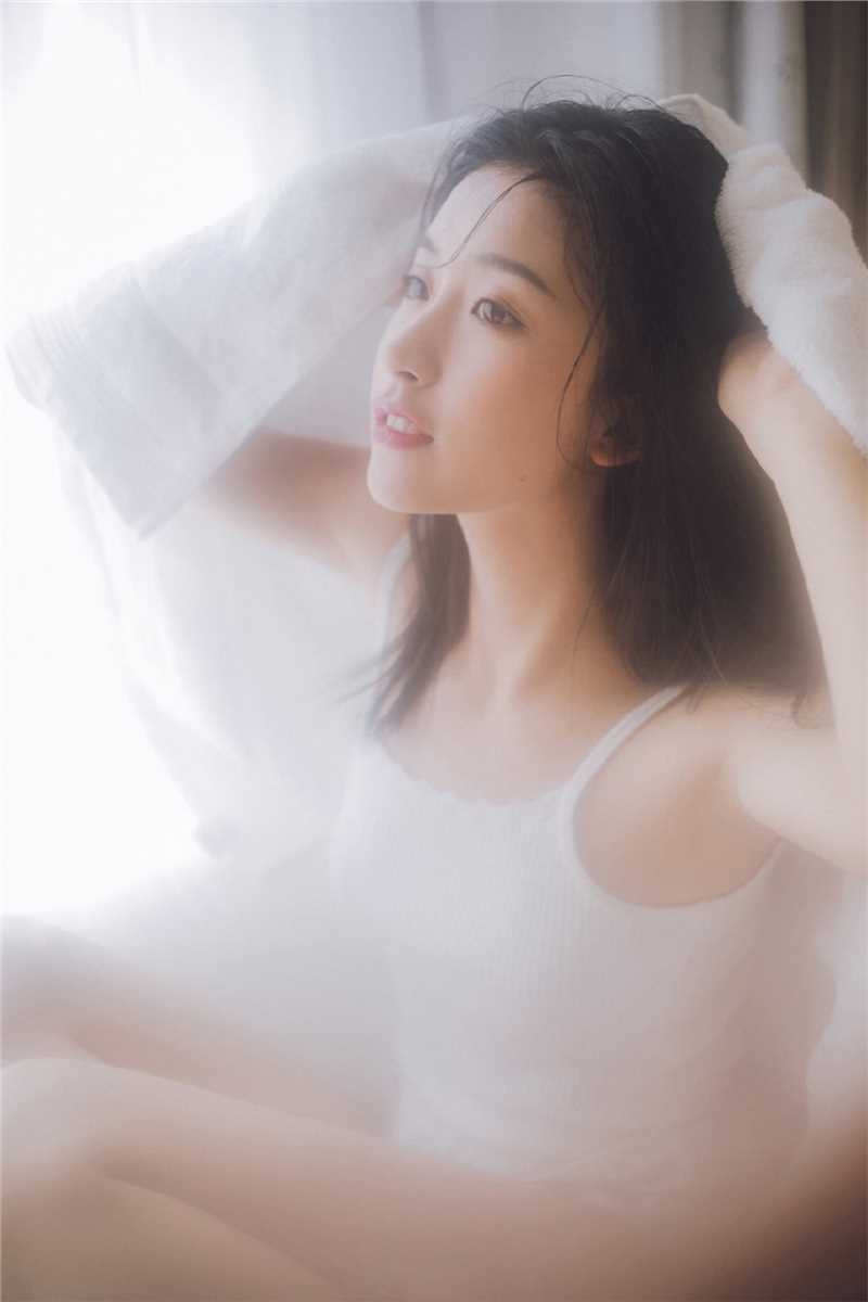 极品美人出水芙蓉湿身