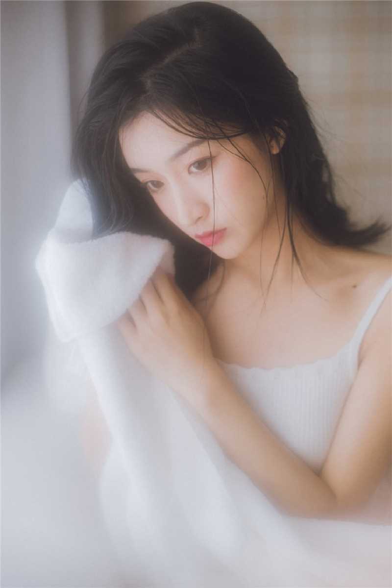 极品美人出水芙蓉湿身