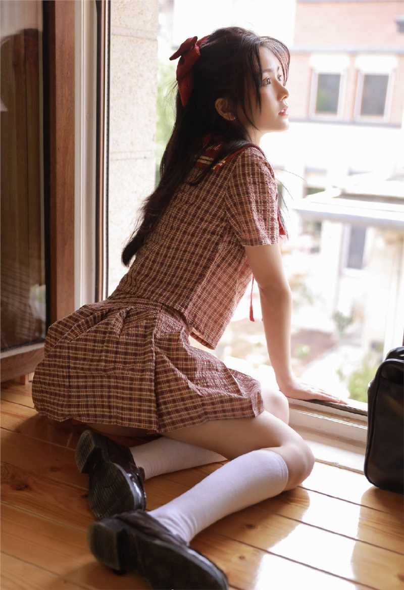 白丝长筒袜元气少女满满可爱甜美制服