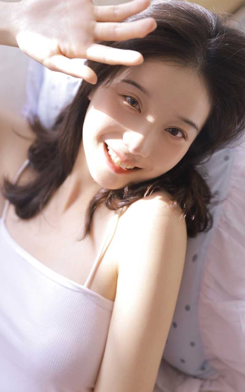 宅男女神丰满美女细长大长腿诱惑图