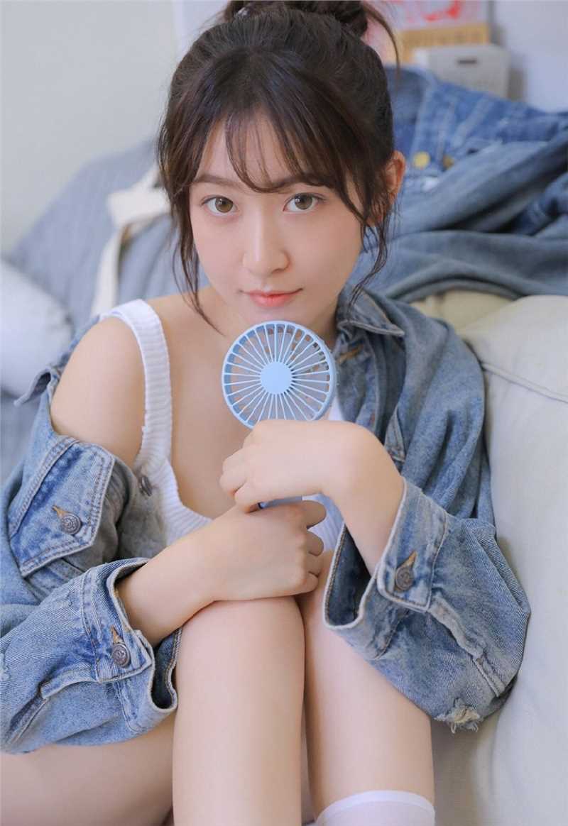 精选宅男深夜福利妹子诱人性感图片图册