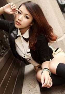 优质杨超越机场街拍甜美女孩豹纹高清图片相册