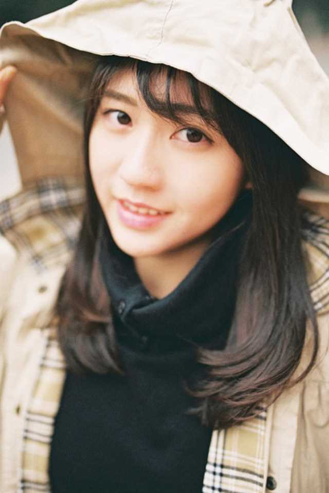 清纯极品大胸mm紧身裙大长腿诱人户外套图