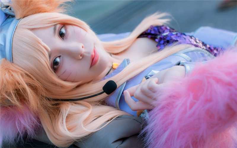 波涛童颜美女cosplay英雄联盟lol阿狸大胆艺术照