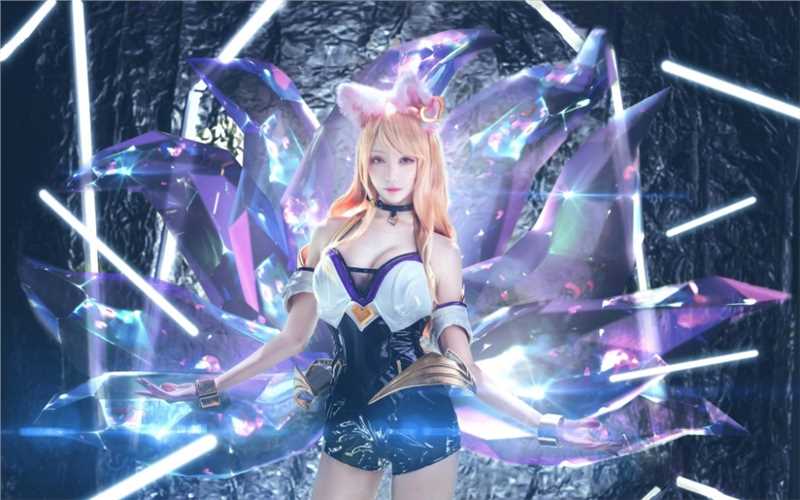 波涛童颜美女cosplay英雄联盟lol阿狸大胆艺术照