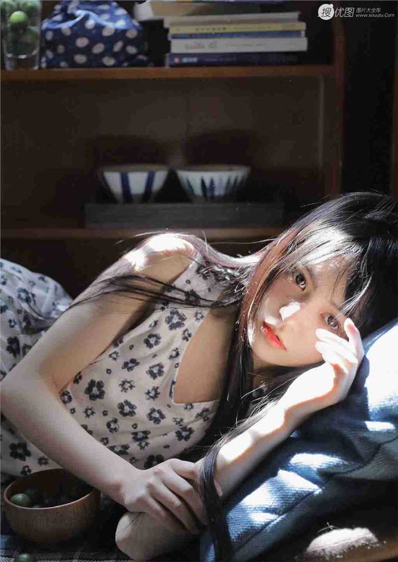 高清足球宝贝翘臀大长腿艺术性感图片图集