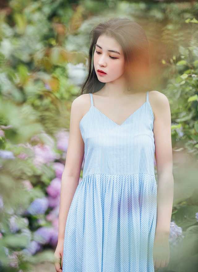 最新足球宝贝丰盈女人亚洲国模人体壁纸