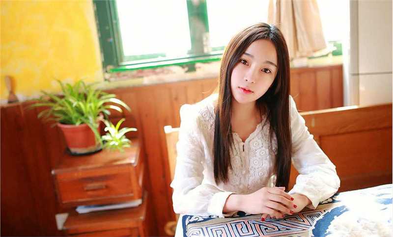 优质足球宝贝曼苏拉撅臀红艳情趣内衣妖娆丰腴诱惑相册