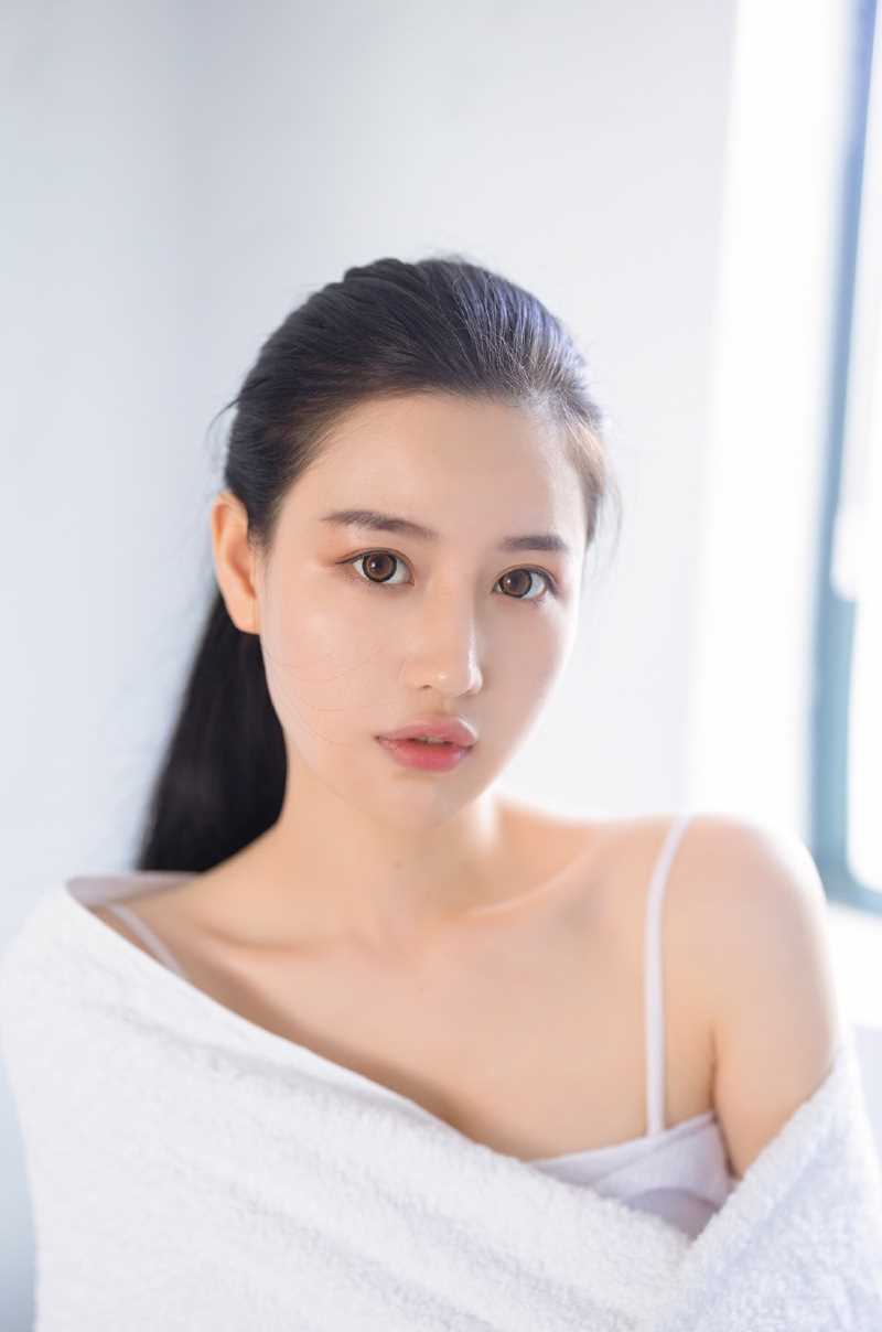 特别专辑丰满性感风韵浴室大尺度的诱惑浴巾图片