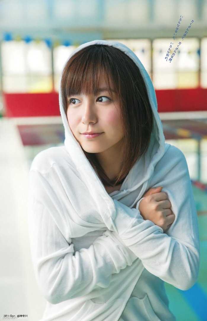 优质圆脸日本萌妹子干净清纯素颜照相册