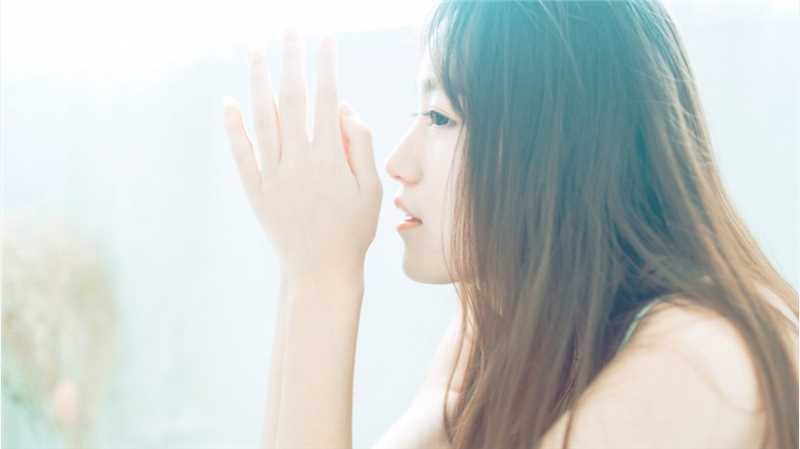 优质吊带背心校园清纯美女没有穿内衣性感图片相册