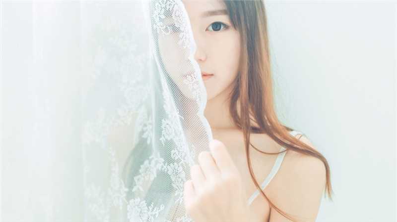 优质吊带背心校园清纯美女没有穿内衣性感图片相册