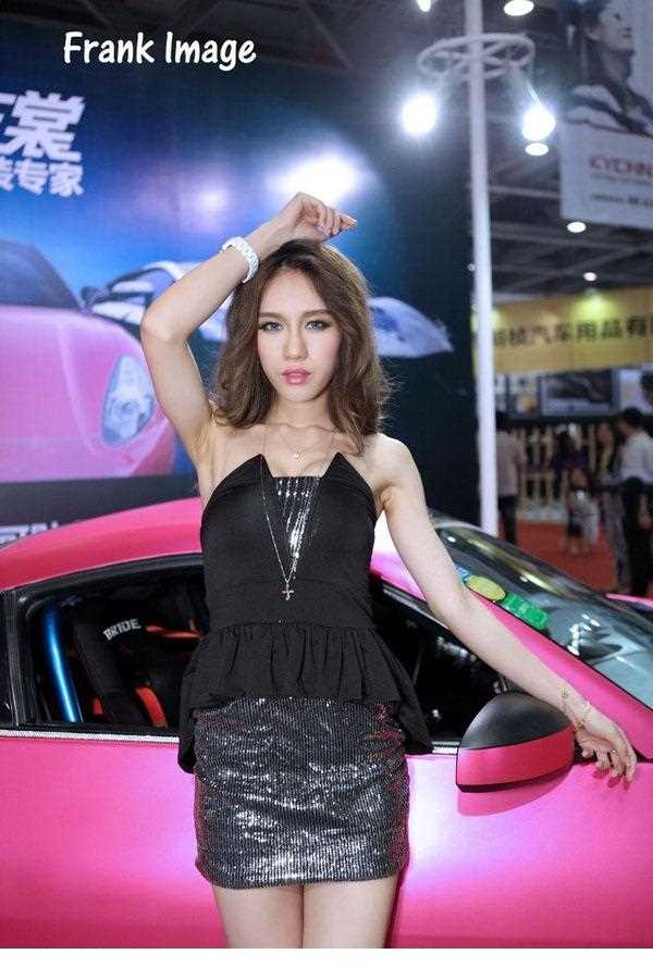 精选车模美女身材现场实拍图图册