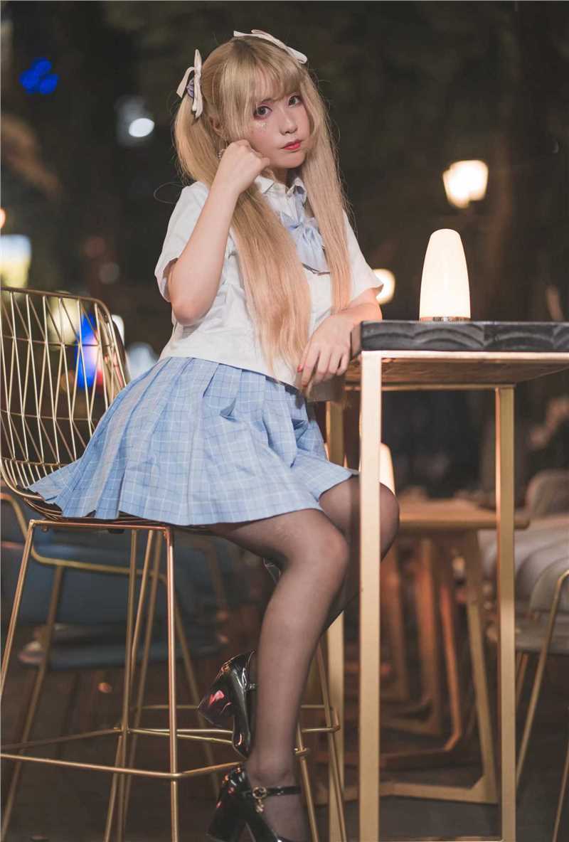 高清韩国美女车模柳智惠胸大腿长艺术图片图集