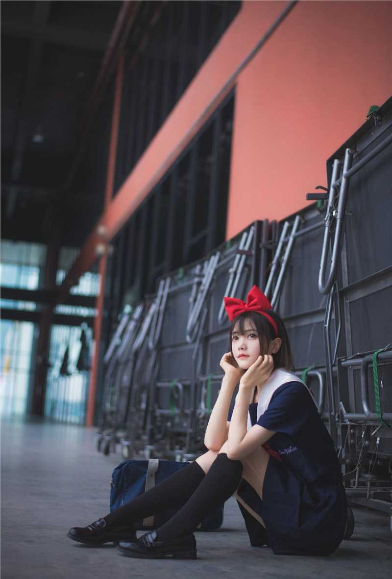 精选韩国性感美女车模崔涩琪丰满的胸脯曝光图册
