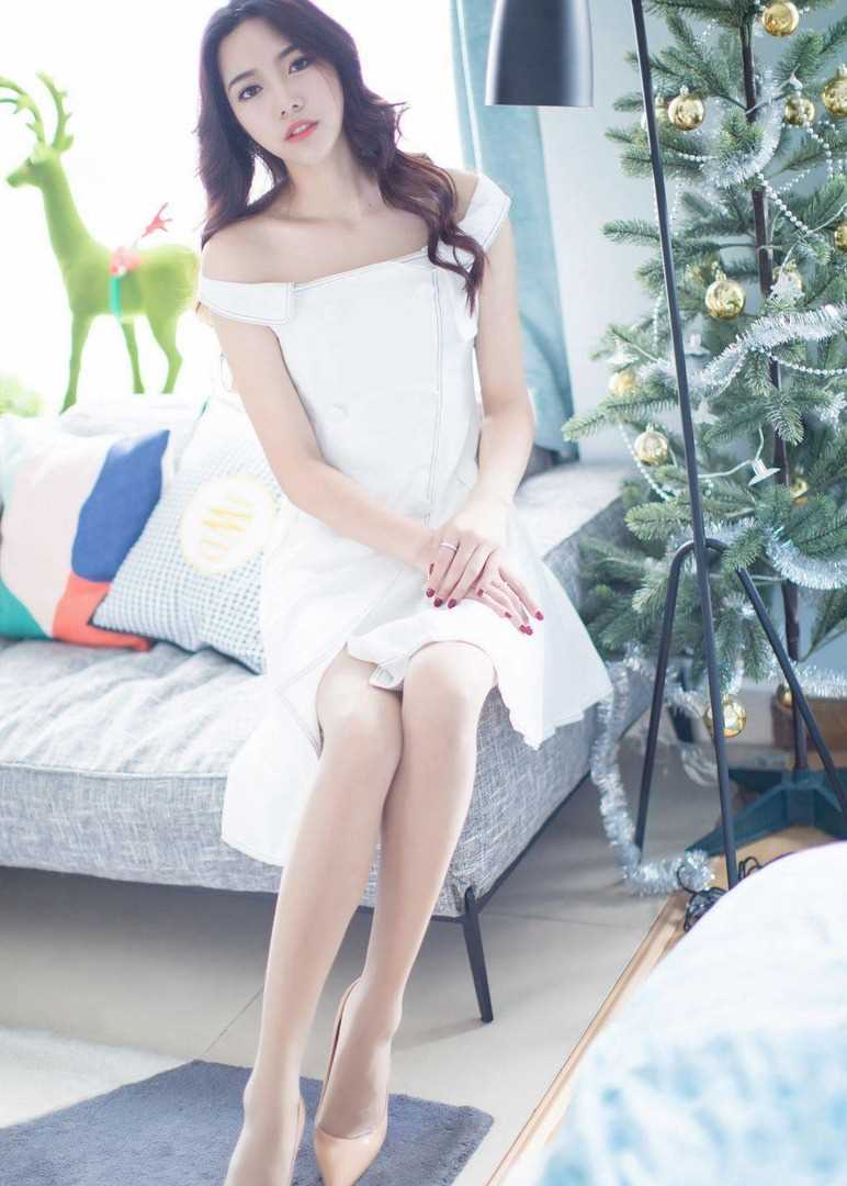 优质韩国赛车美女车模林智慧丰乳相册