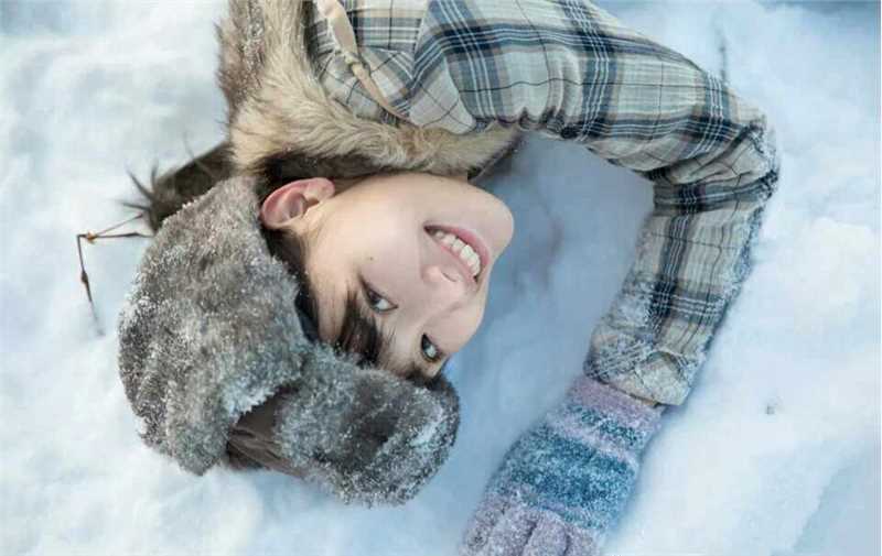 精选又纯又欲甜美女孩冬天雪地唯美高清图图册