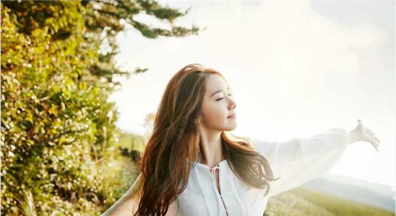 优质林允儿清新甜美女孩风森系户外温柔时尚图片相册