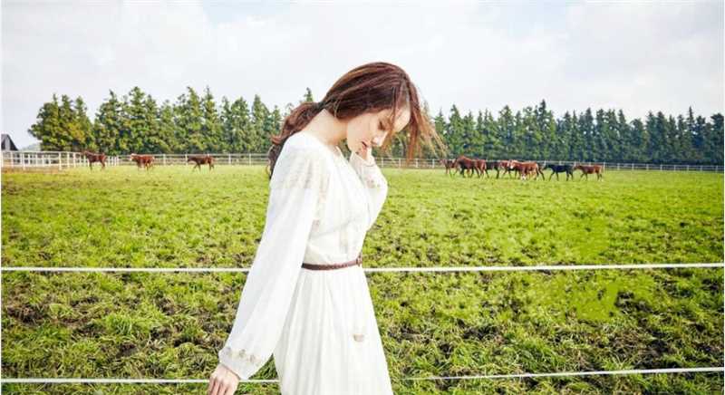 优质林允儿清新甜美女孩风森系户外温柔时尚图片相册