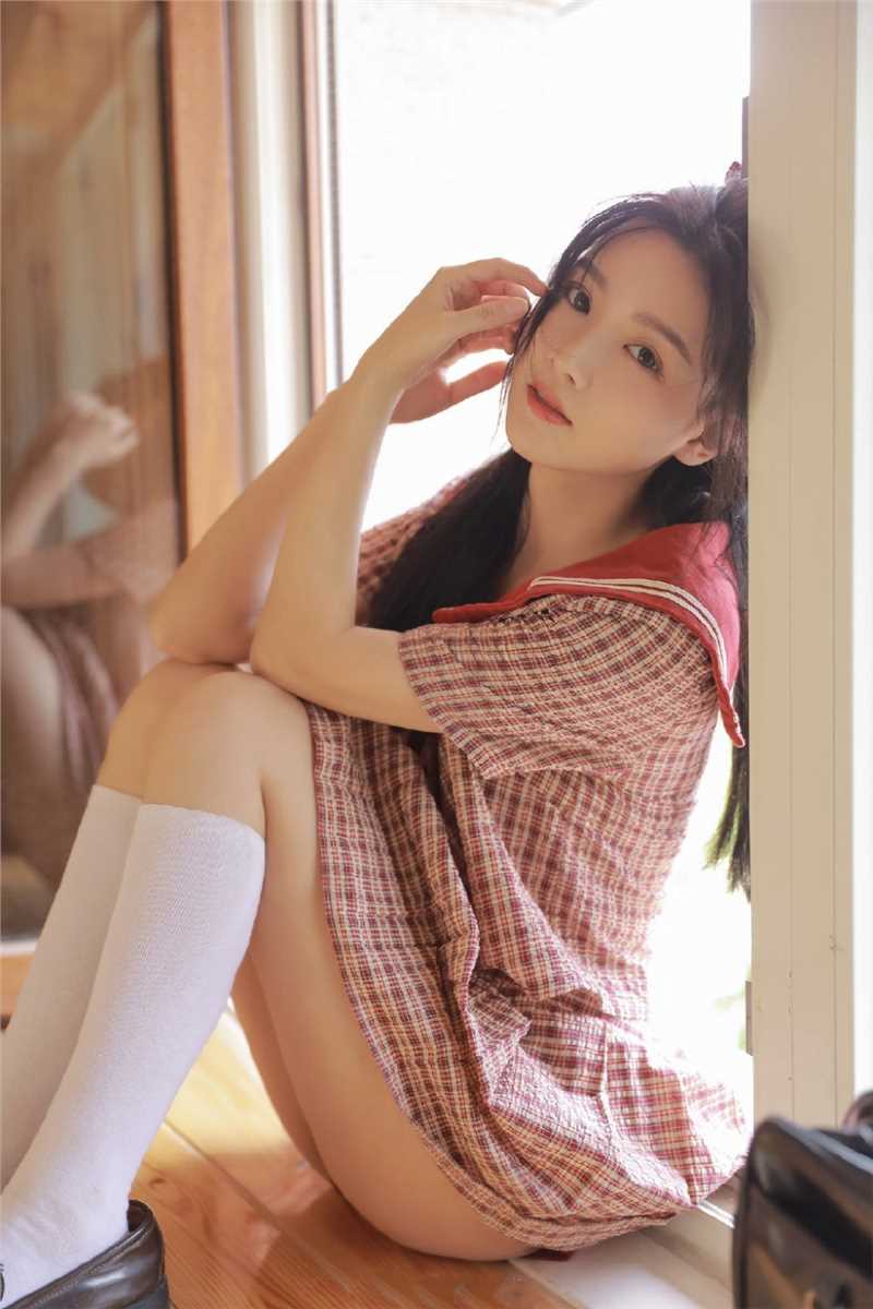优质白丝长筒袜元气少女满满可爱甜美制服相册