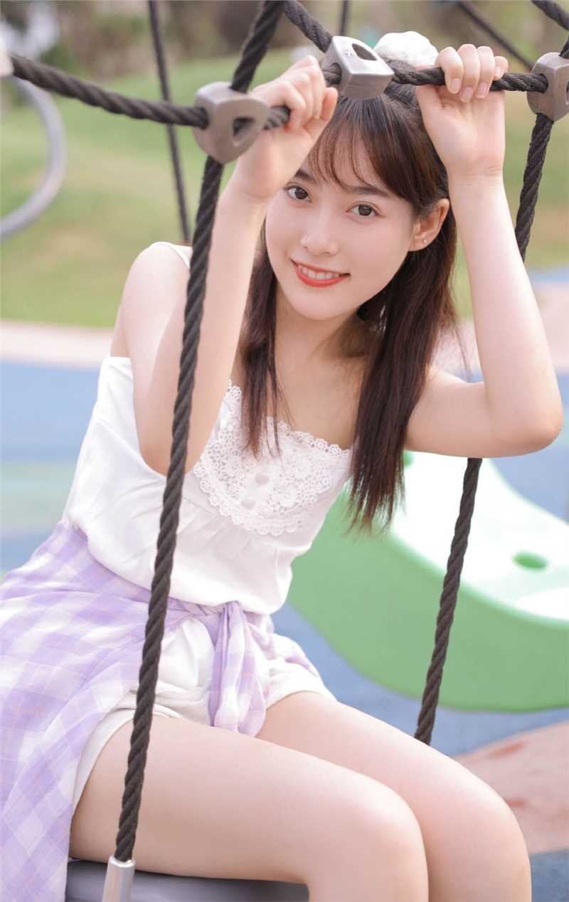 特别专辑甜美小姐姐肤白貌美大长腿图片