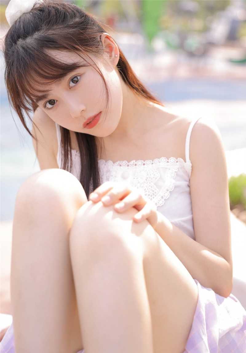 特别专辑甜美小姐姐肤白貌美大长腿图片