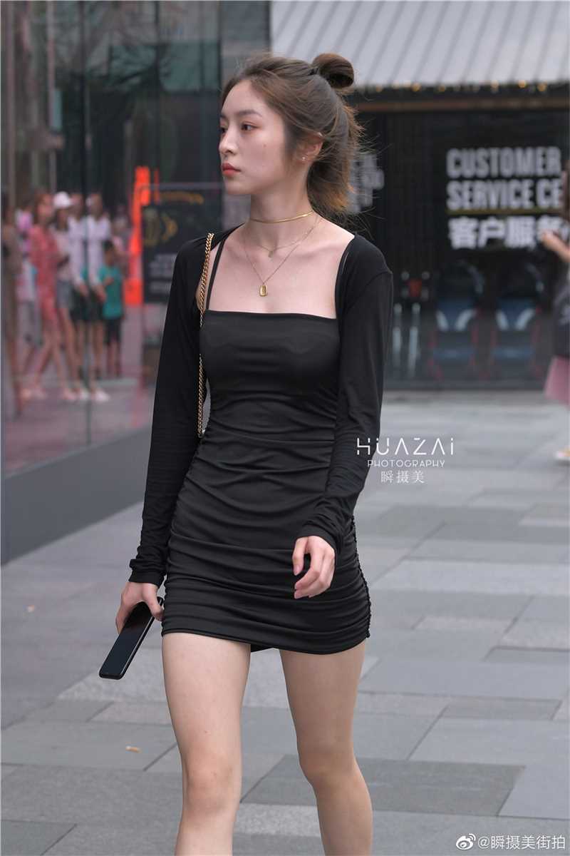 优质黑色短裙美女性感长腿街拍图片图片