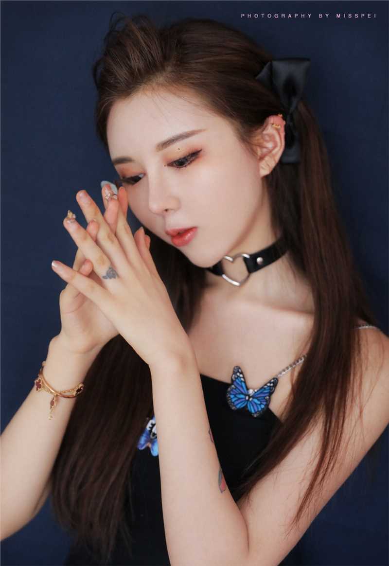 最全网红女神瓜子脸桃花眼艺术壁纸