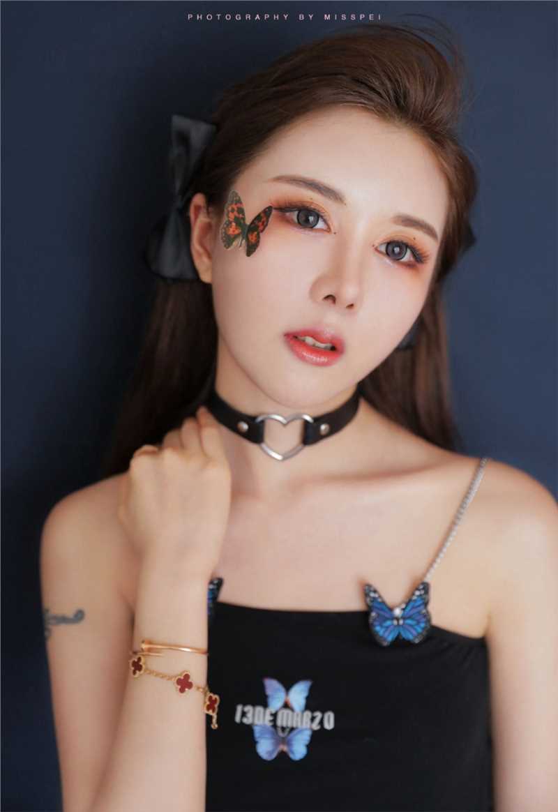 最全网红女神瓜子脸桃花眼艺术壁纸