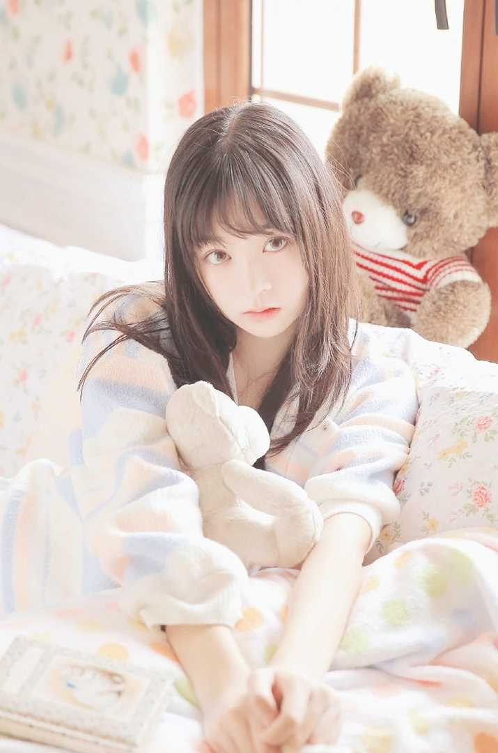 韩国宅男女神李恩慧护士装诱惑集