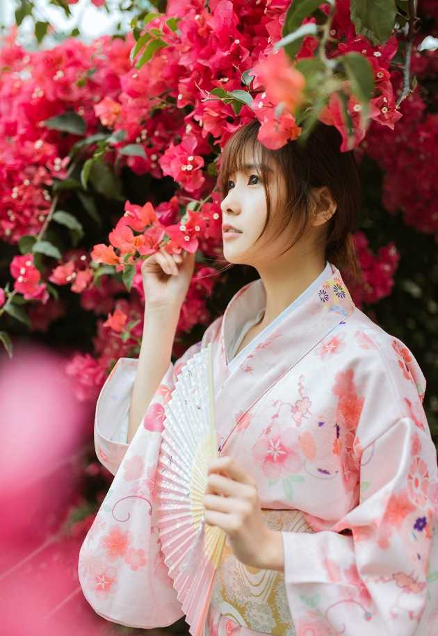 韩国宅男女神李恩慧护士装诱惑集