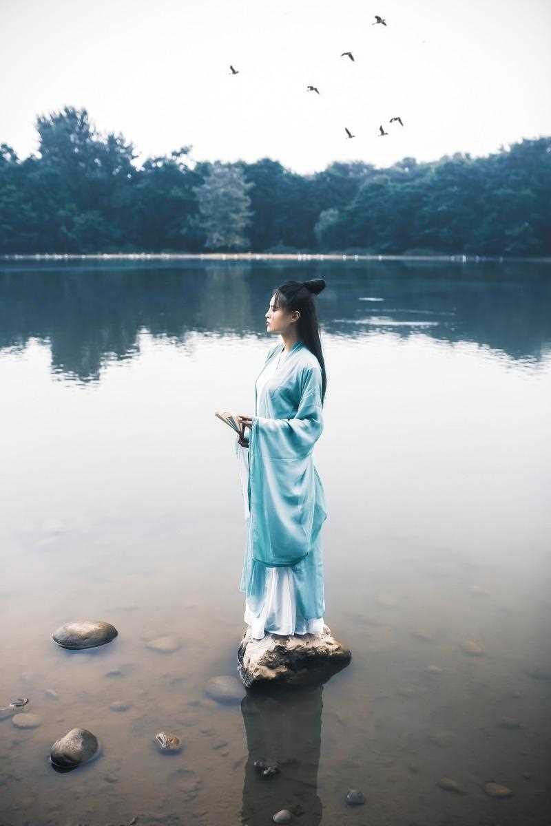 优质古装仙侠美女长裙仙女温柔户外摄影相册