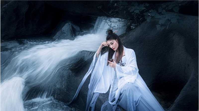 精选唯美伤感仙气飘飘古风古韵女子图片图册