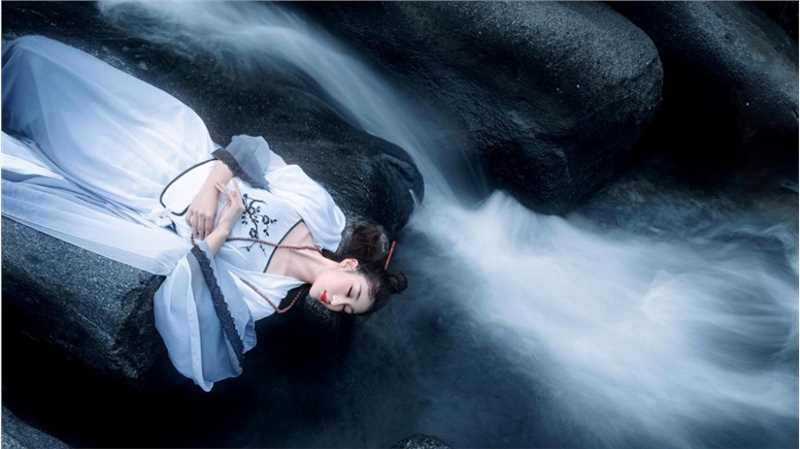 精选唯美伤感仙气飘飘古风古韵女子图片图册