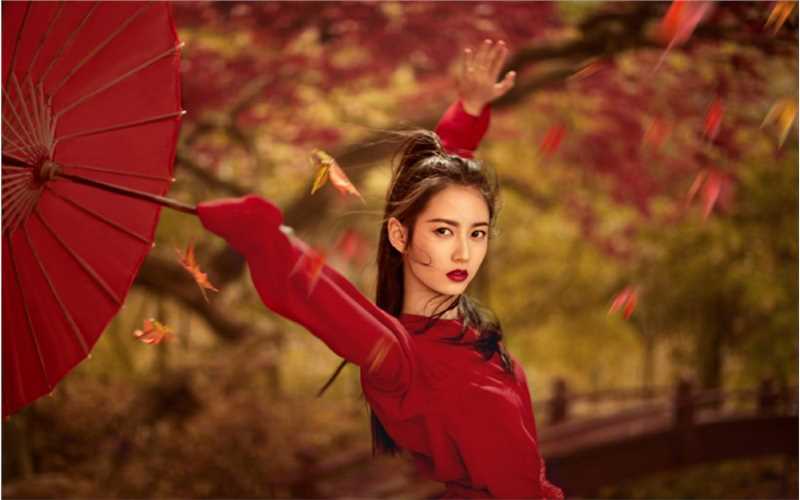 最全陈钰琪一袭红衣化身古装女侠剑眉英气古风大片相册