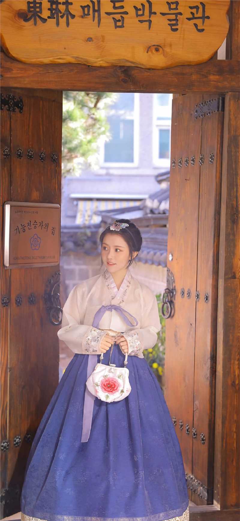 优质古装美女娇小可爱户外图片相册