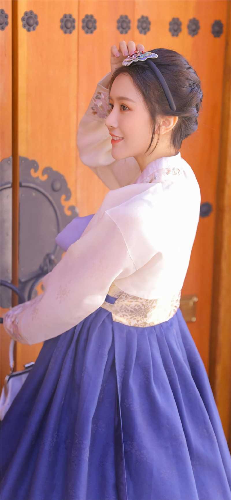 优质古装美女娇小可爱户外图片相册