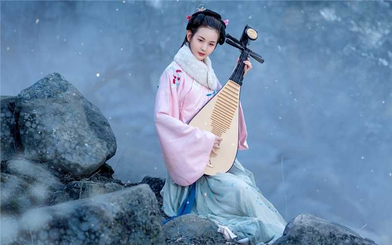 特别专辑古装美女户外弹琵琶唯美古风图片图片