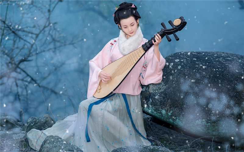 特别专辑古装美女户外弹琵琶唯美古风图片图片