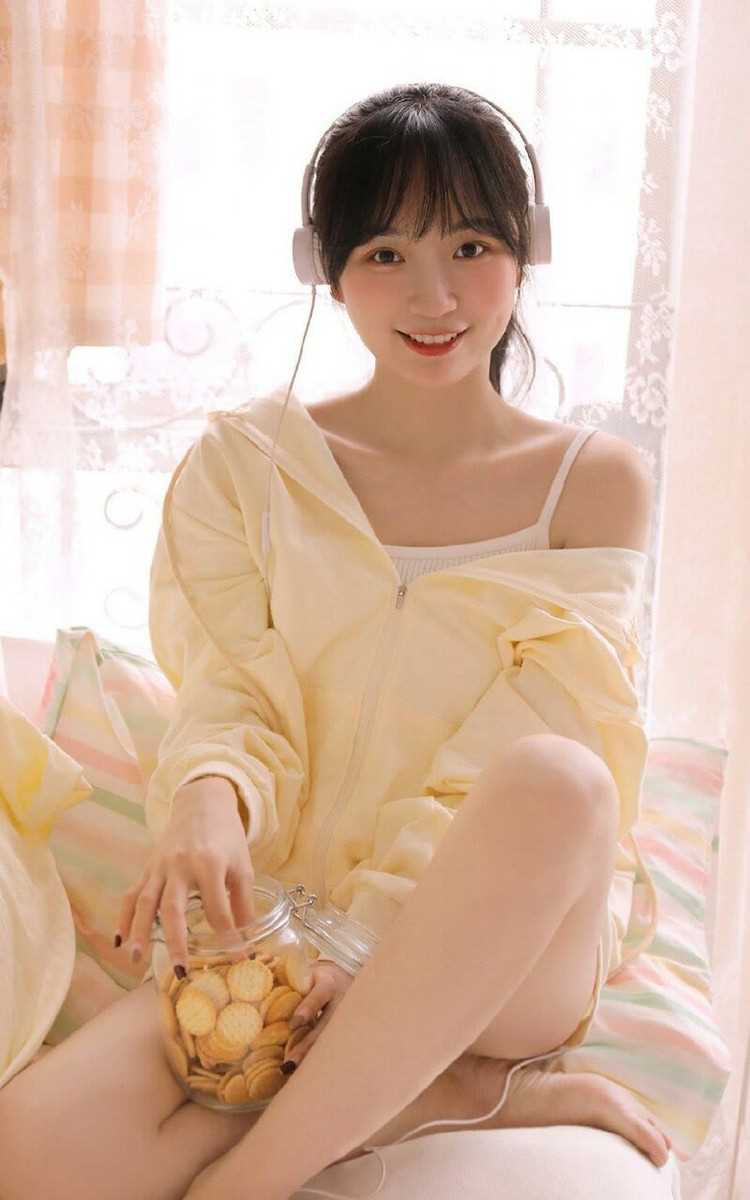 高清头条女神旗袍装性感图集