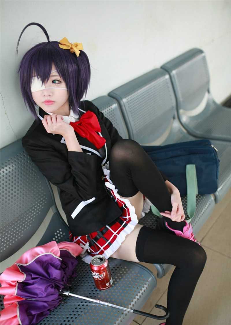 最全小鸟游六花中二少女地铁站cosplay相册