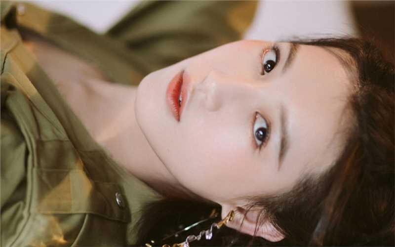 特别专辑内地美女苏青知性妩媚时尚图片