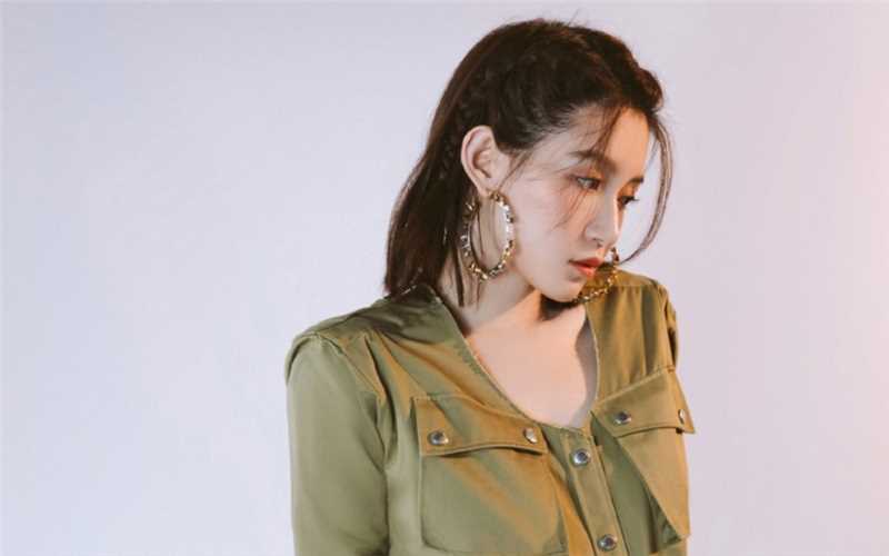 特别专辑内地美女苏青知性妩媚时尚图片