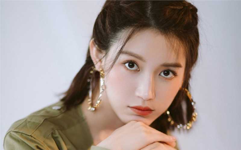 特别专辑内地美女苏青知性妩媚时尚图片