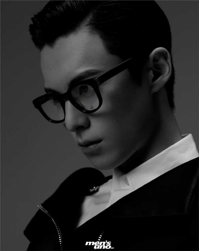 最新王鹤棣黑框眼镜狼奔头雅痞西装时尚壁纸