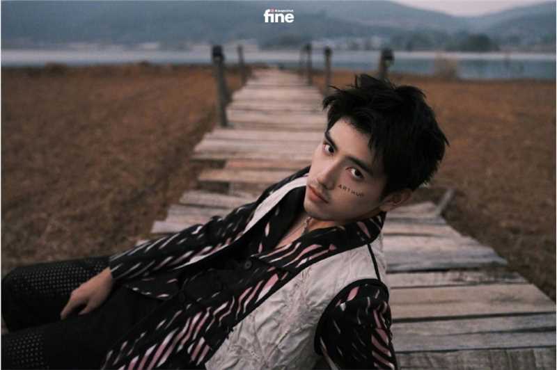 最全陈飞宇春日轻熟风时尚杂志图片大全壁纸